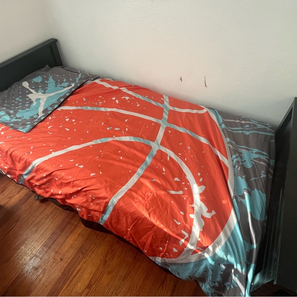 Twin Size Basketball Themed Bedding Set